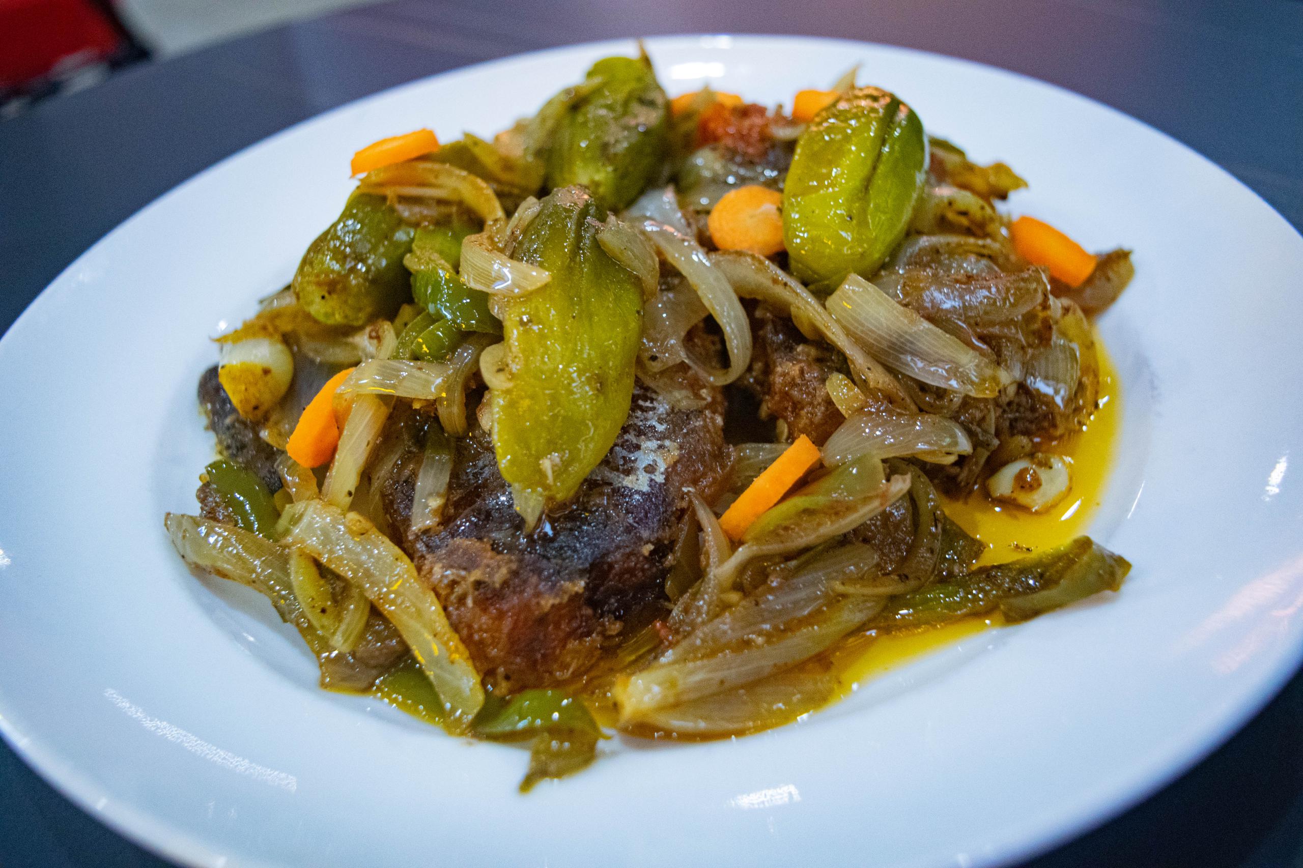 POISSON SALE AU AUBERGINES